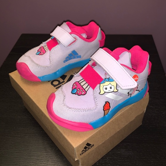 Toddlers Gently worn Adidas Cleofus sneakers sz 6 - Picture 5 of 6